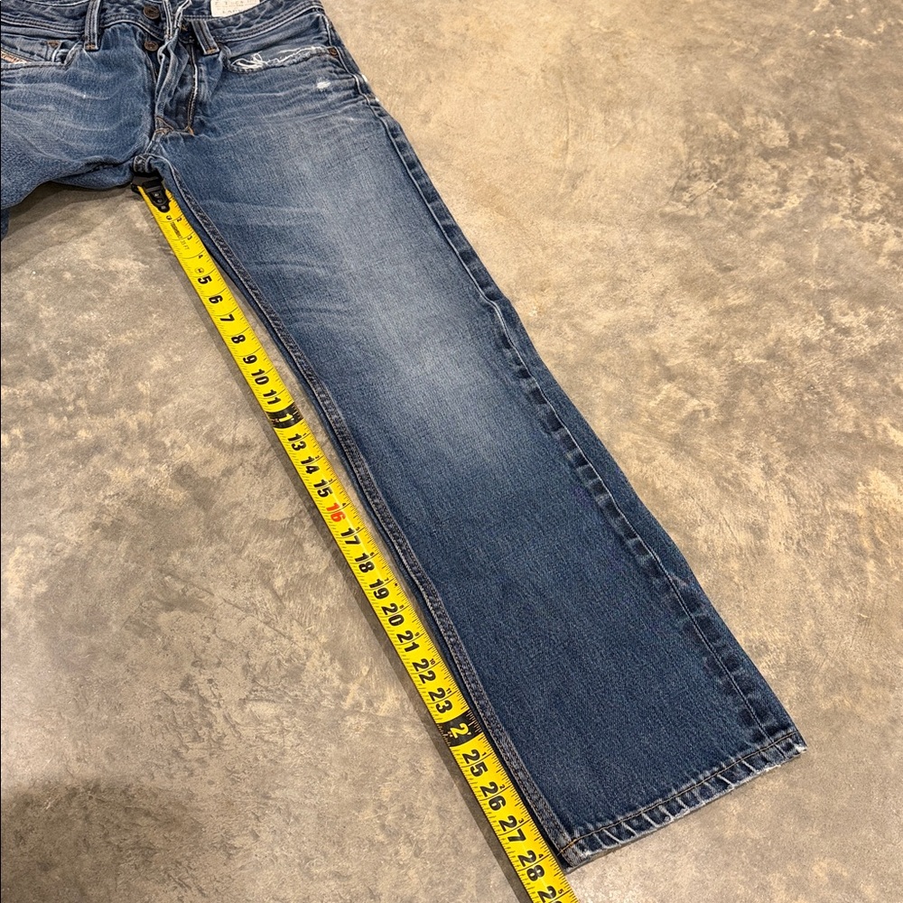 Classic Straight-Leg Denim Jeans - Picture 12 of 12
